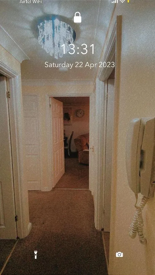 Lovely 2 Bed Flat/Apt In East London- Nice Estate. Dagenham 0*,